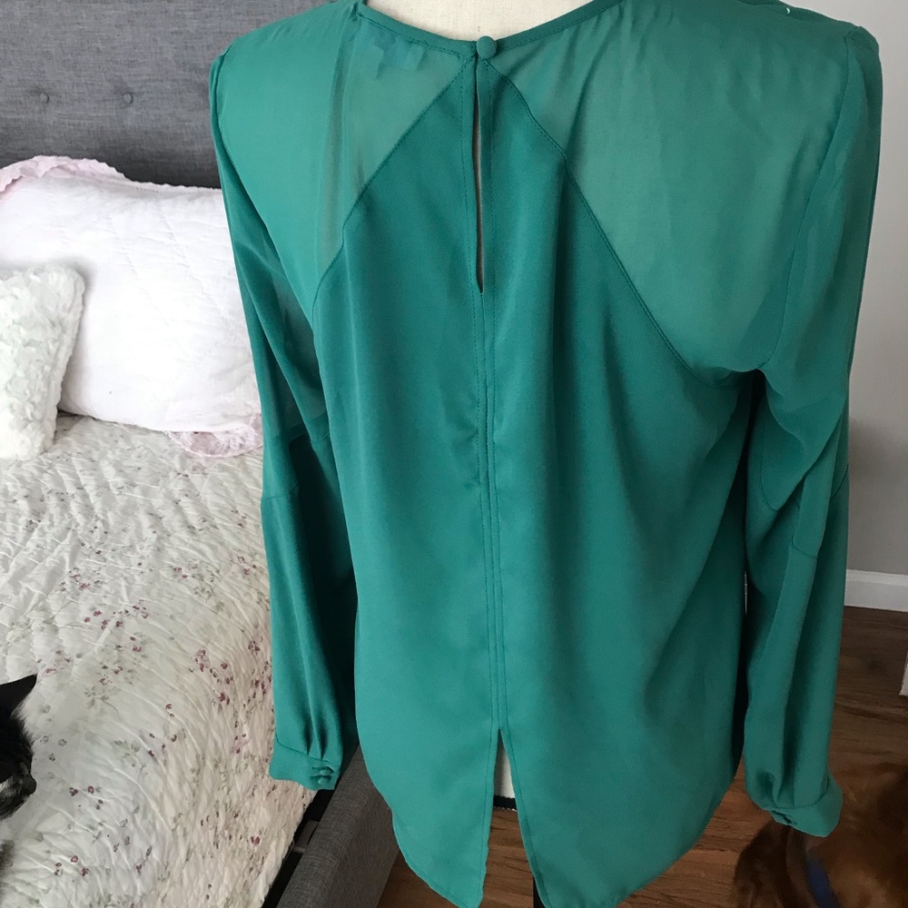 1.State Blouse - Picture 4 of 5